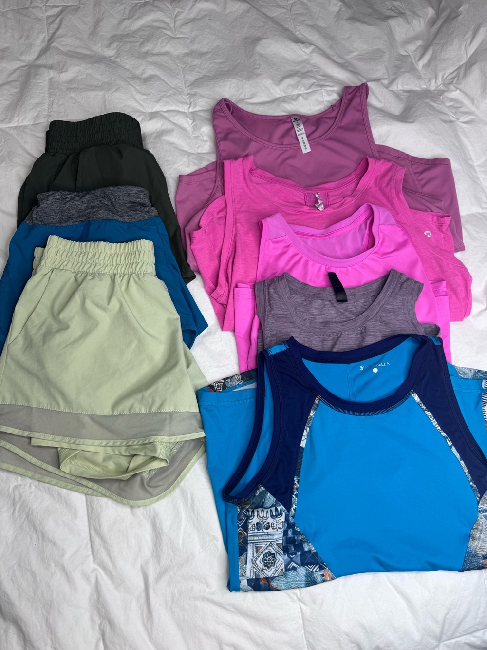 Workout clothing bundle 8 pieces - Size Large Womens - Picture 6 of 6